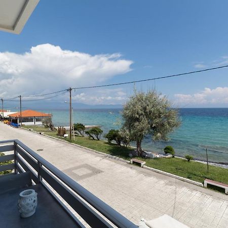 Golden Seaside 1 Apartment Неа Рода Екстериор снимка
